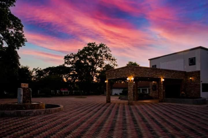 Zambezi Junction Lodge Livingstone Kültér fotó